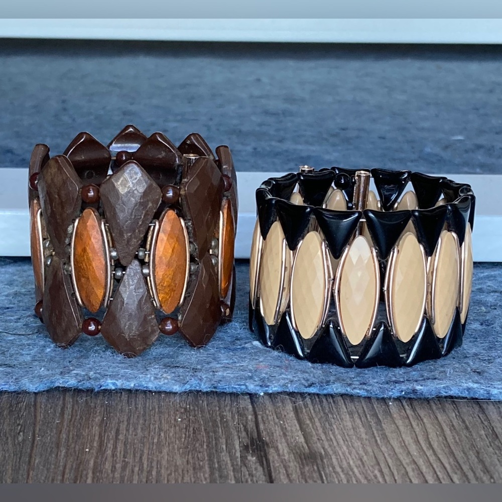 Lot Of 2 Vintage Germany Lucite Plastic Bangle Bracelets